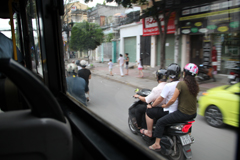 ベトナム３人乗り